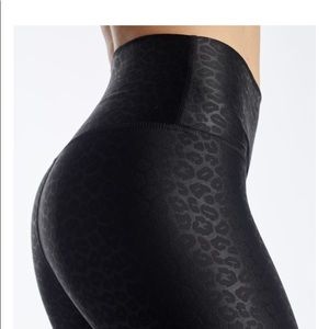 DYI leopard leggings in black